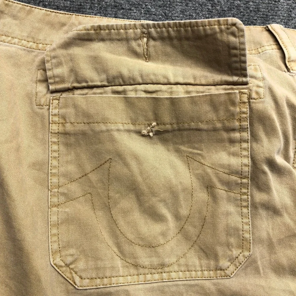 Baggy Y2K True Religion Mens Tan Khaki Cargo Shorts Size 42